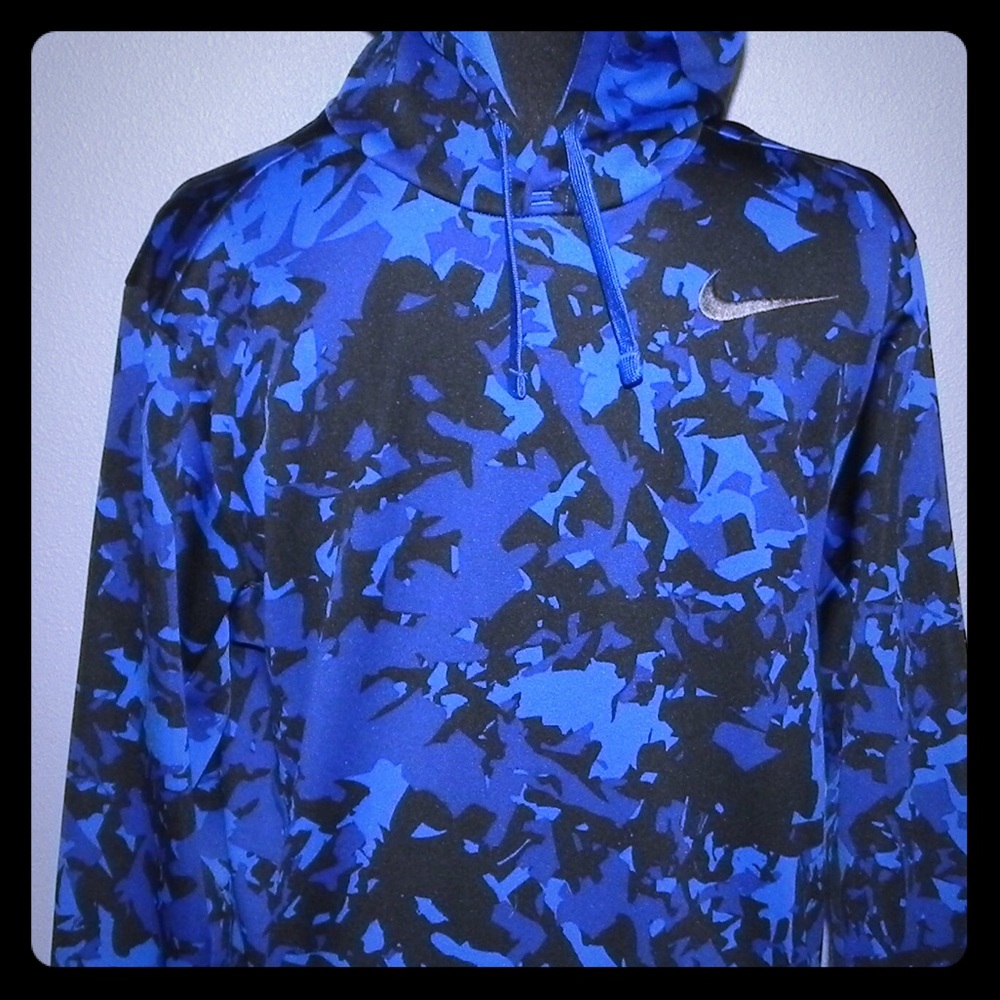 Nike Therma Fit Men’s Hoodie Pullover Camo Size M